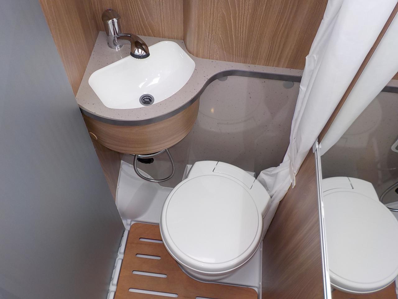 Buscamper, type 1 Van Acht Campers